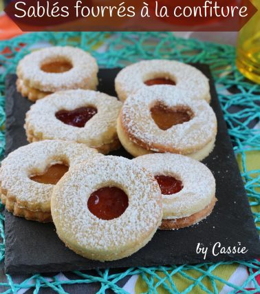 Recette des SABLÉS FOURRÉS à la confiture - by Cassie