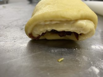 recette créole des pains briochés fourrés aux herbes